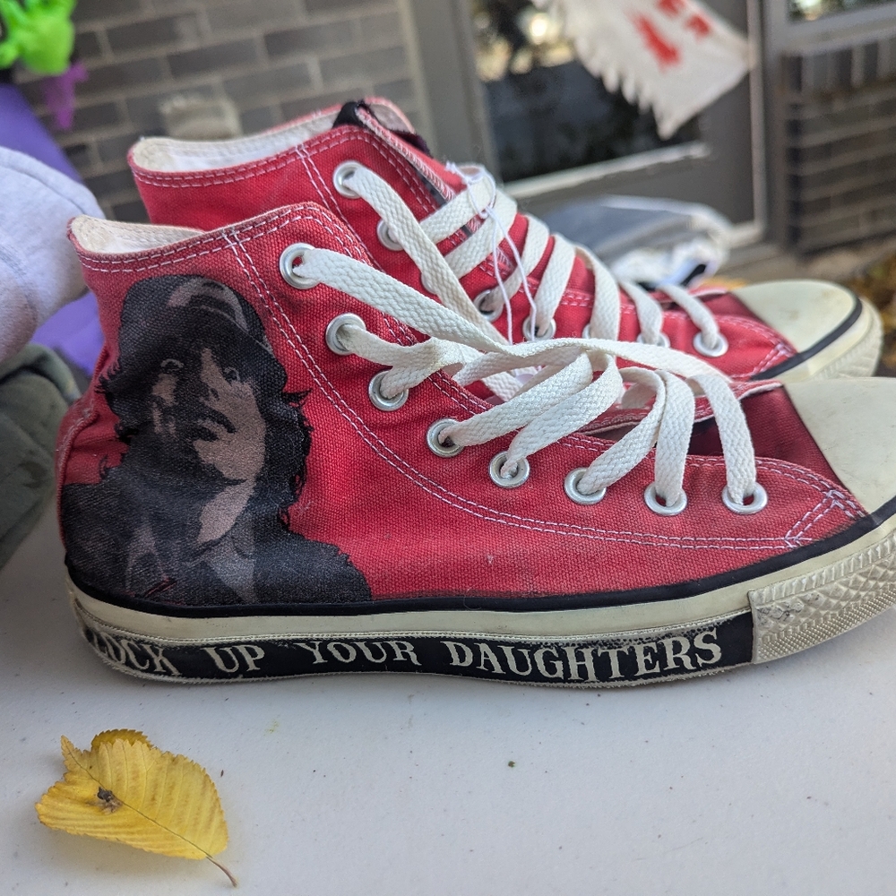 AC!DC converse